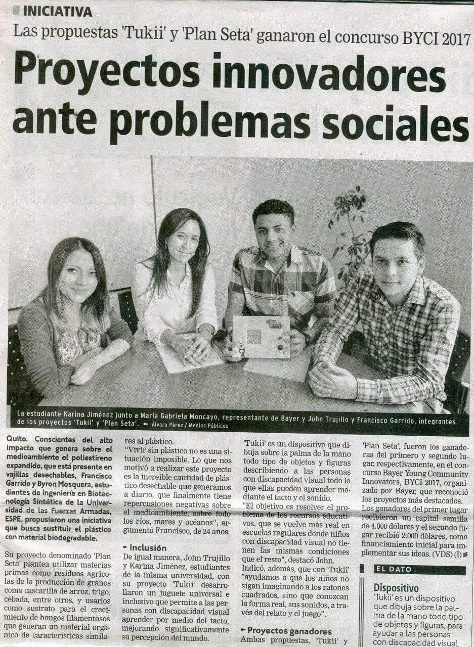Recorte de periódico resaltando a ‘Tukii’ y ‘Plan Seta’ como ganadores del concurso BYCI 2017, con foto de los integrantes del proyecto recibiendo el premio